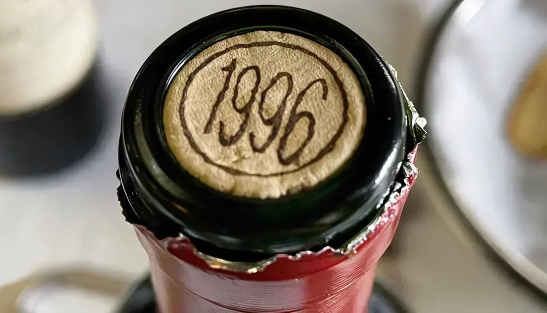 Vous arrachez encore la capsule de vos bouteilles de vin