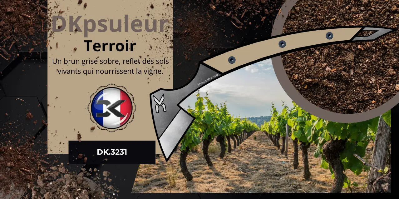 DKpsuleur Terroir DK.3231
Un brun grisé sobre, reflet des sols vivants qui nourrissent la vigne.